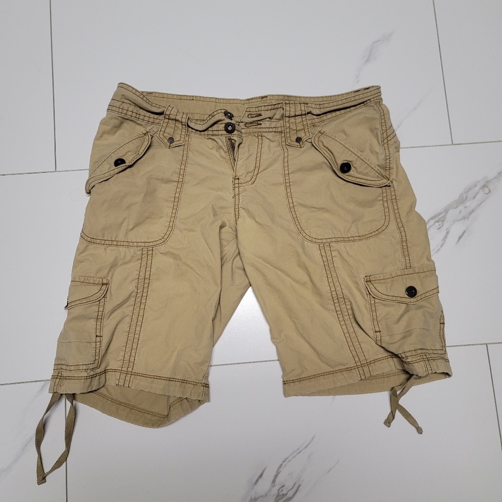 womens juniors khaki unionbay cargo looking shorts - size 9